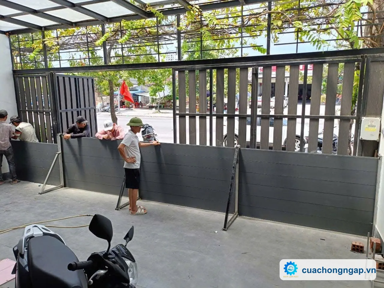 Cửa chống ngập tại Thanh Hóa – chống lũ, mưa bão cho nhà ở, cửa hàng, nhà xưởng