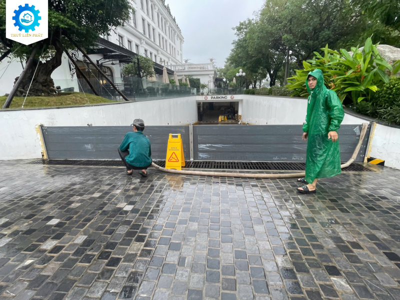 Chống ngập khách sạn Silk Path Grand Huế